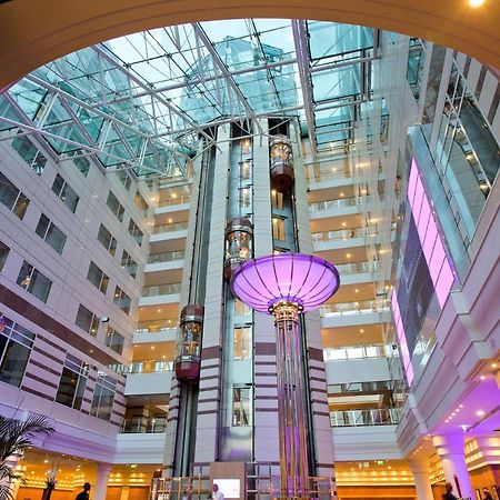 Hotel Hilton Paris Charles De Gaulle Airport Le Mesnil-Amelot Exterior foto