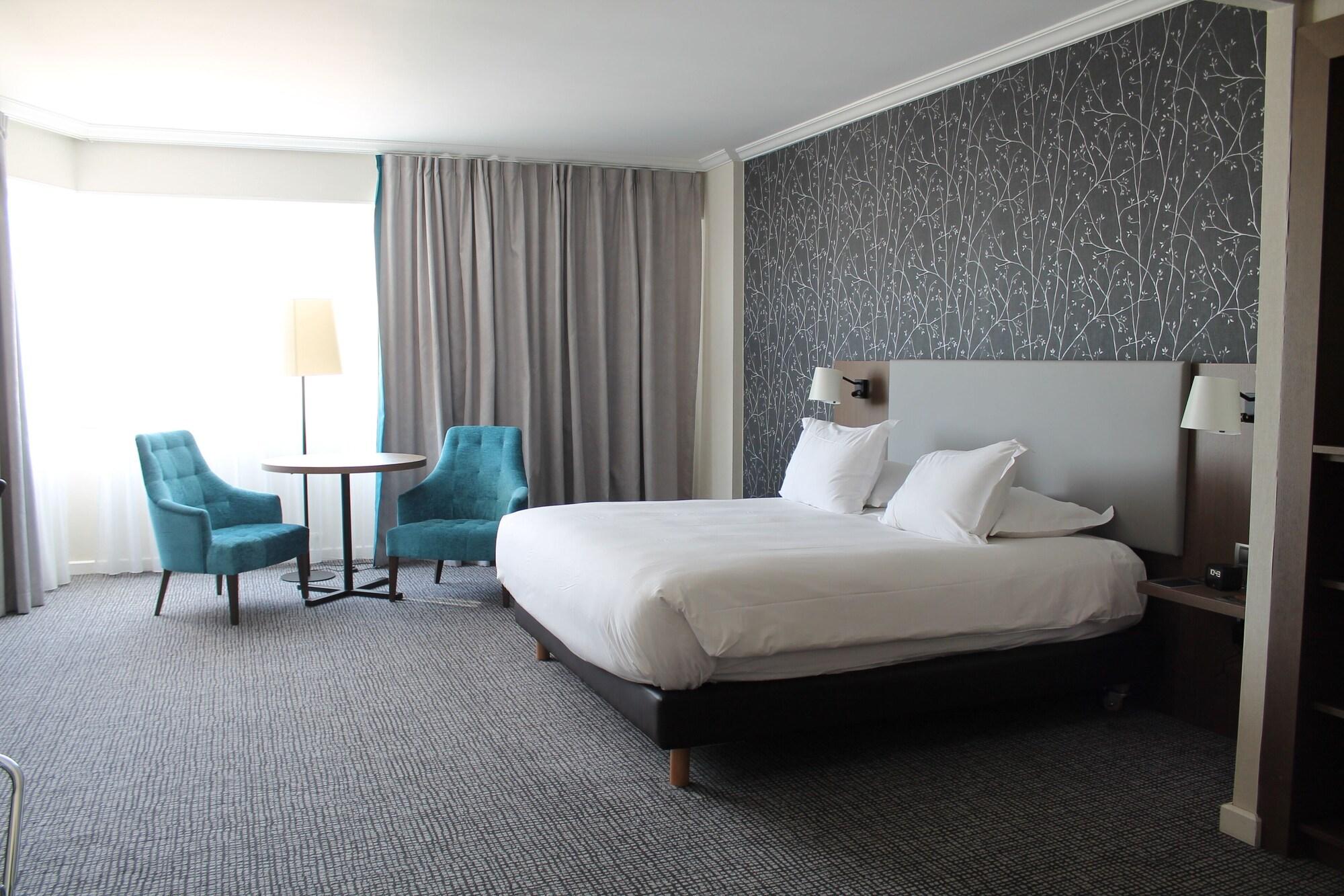 Hotel Hilton Paris Charles De Gaulle Airport Le Mesnil-Amelot Exterior foto