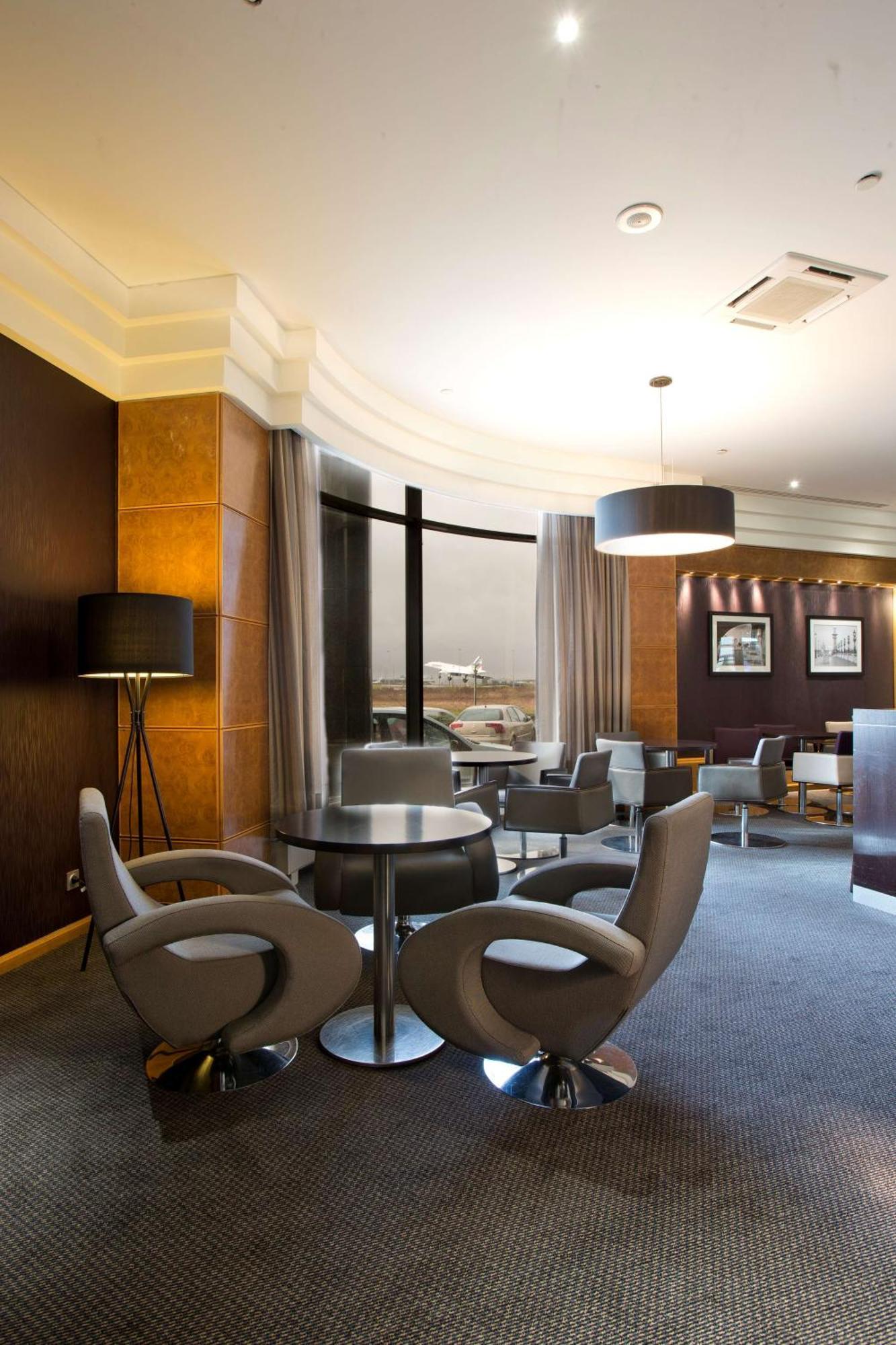 Hotel Hilton Paris Charles De Gaulle Airport Le Mesnil-Amelot Exterior foto