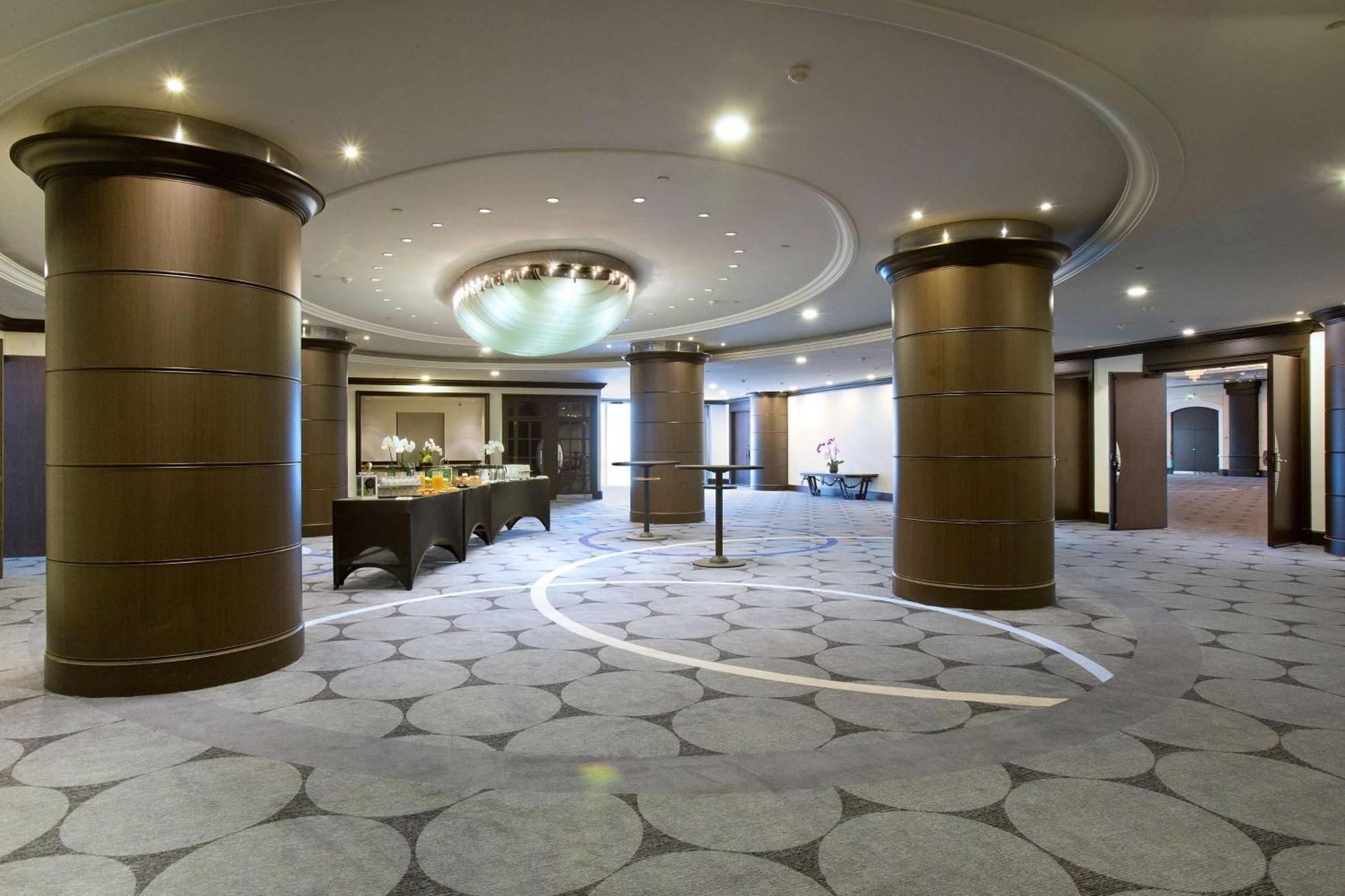 Hotel Hilton Paris Charles De Gaulle Airport Le Mesnil-Amelot Exterior foto