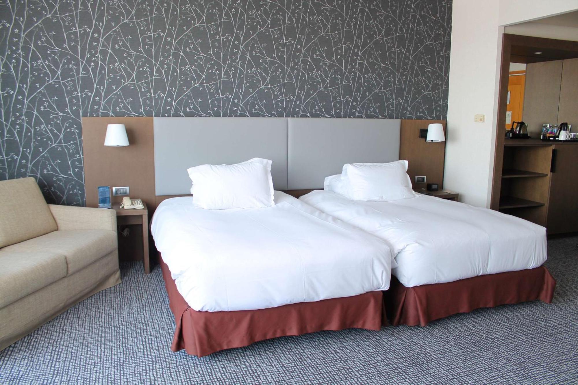 Hotel Hilton Paris Charles De Gaulle Airport Le Mesnil-Amelot Exterior foto