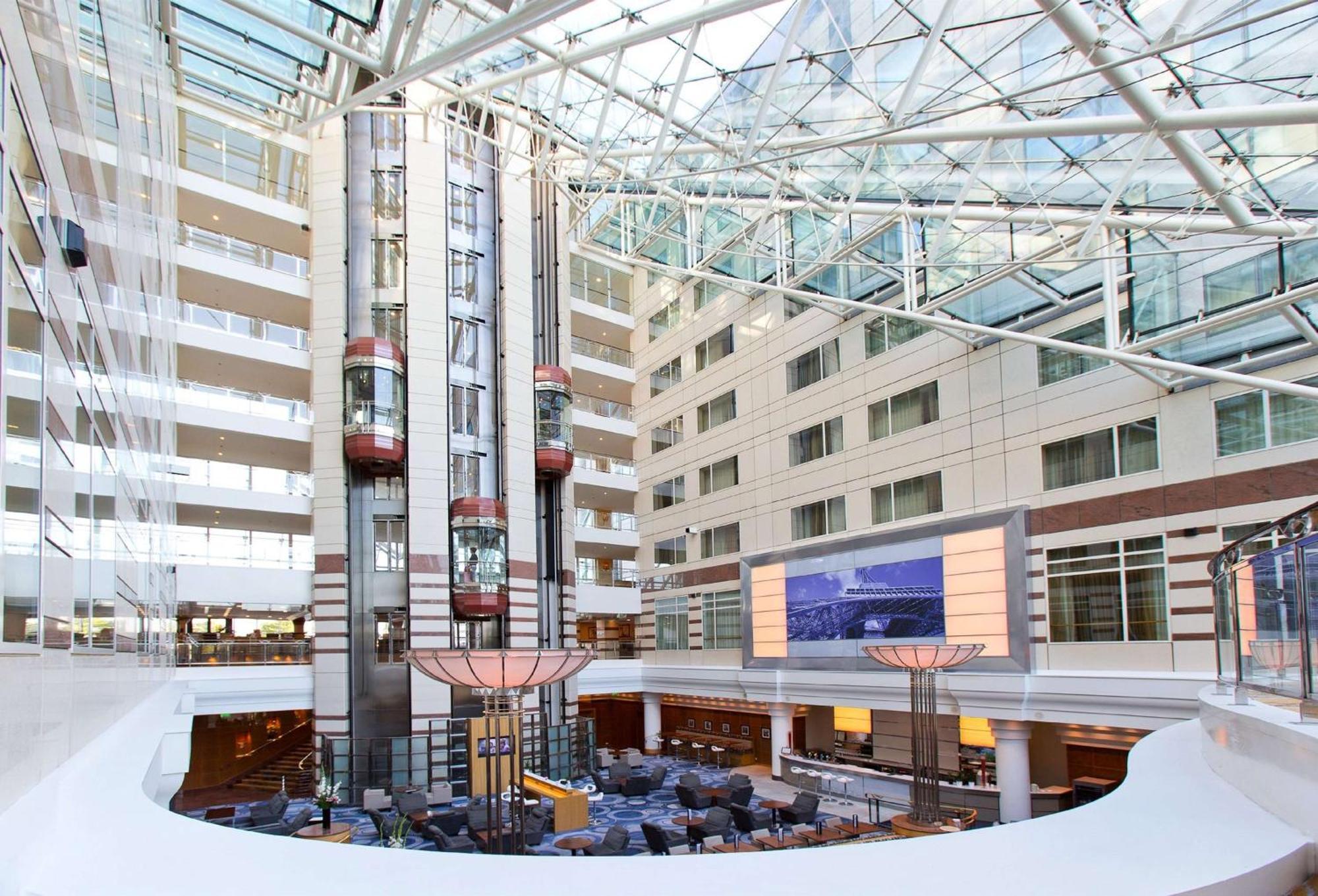 Hotel Hilton Paris Charles De Gaulle Airport Le Mesnil-Amelot Exterior foto