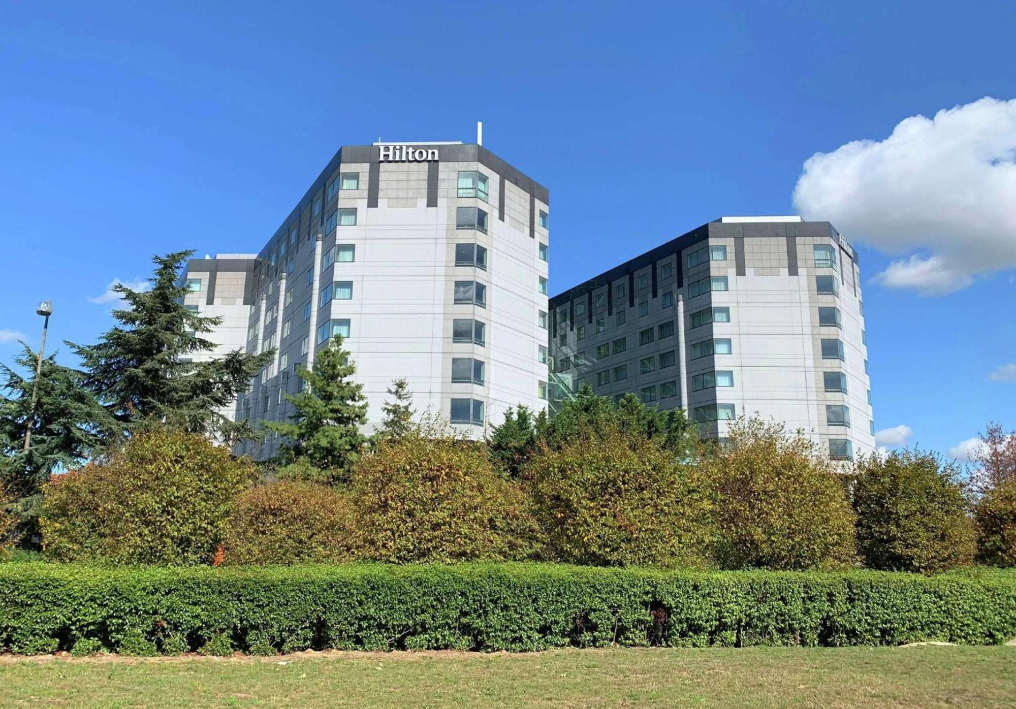 Hotel Hilton Paris Charles De Gaulle Airport Le Mesnil-Amelot Exterior foto