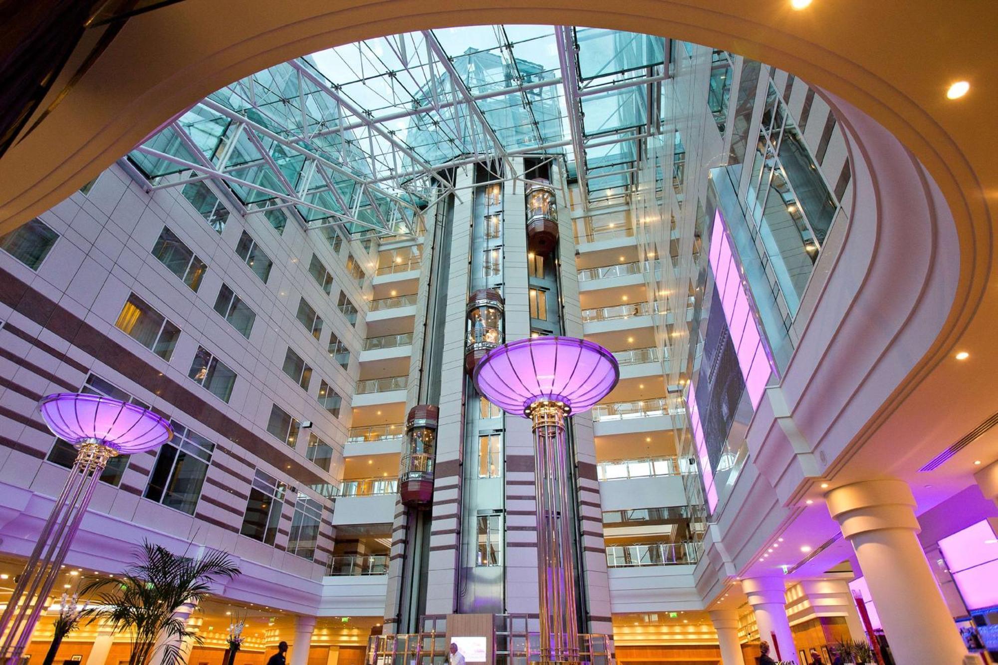 Hotel Hilton Paris Charles De Gaulle Airport Le Mesnil-Amelot Exterior foto