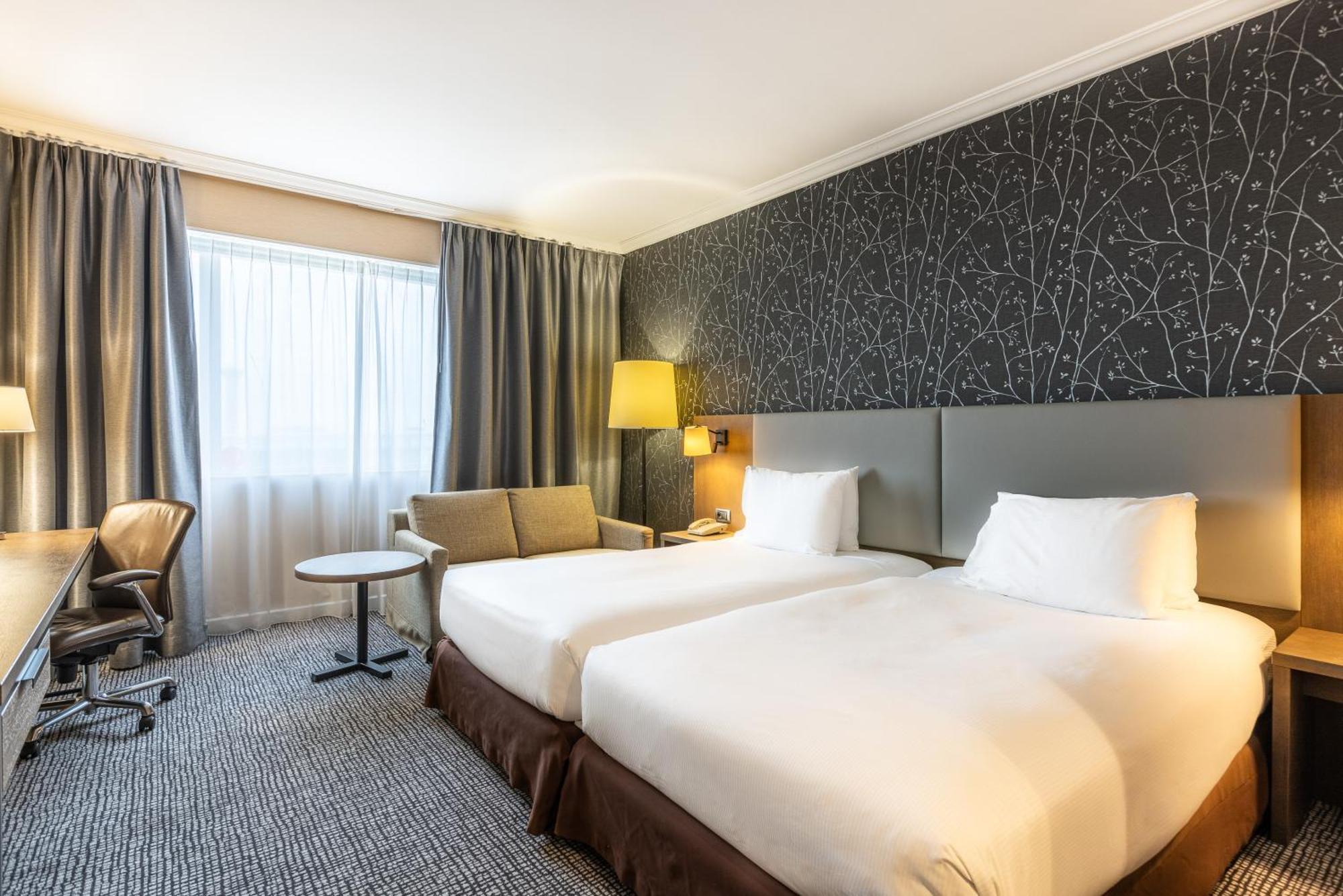 Hotel Hilton Paris Charles De Gaulle Airport Le Mesnil-Amelot Exterior foto